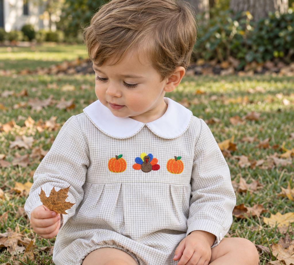 Baby’s First Thanksgiving: Outfit Ideas for Photos, Dinner, and Family Visits