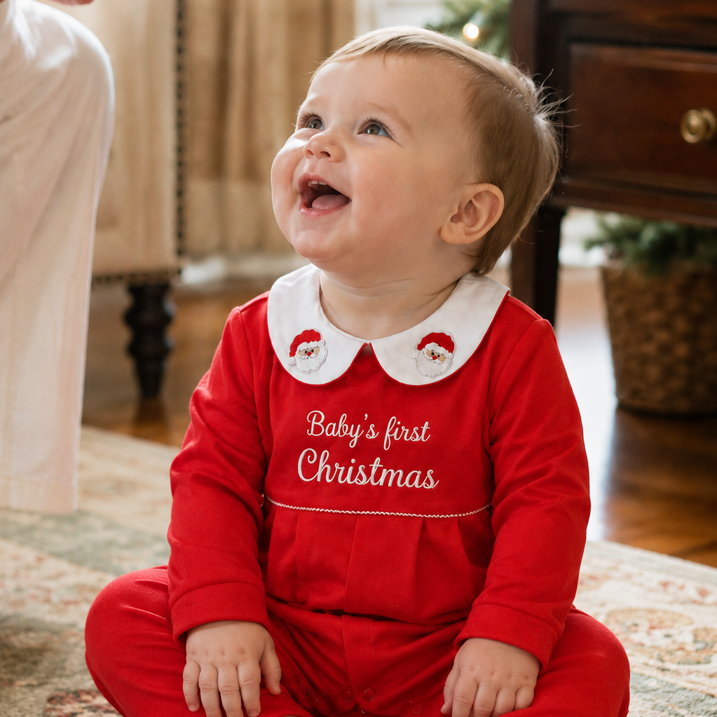 What Should a Baby Wear for Their First Christmas?