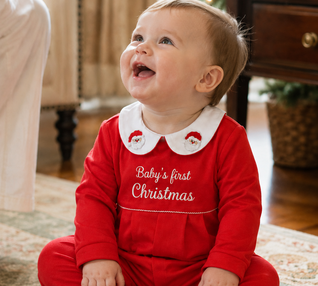 What Should a Baby Wear for Their First Christmas?