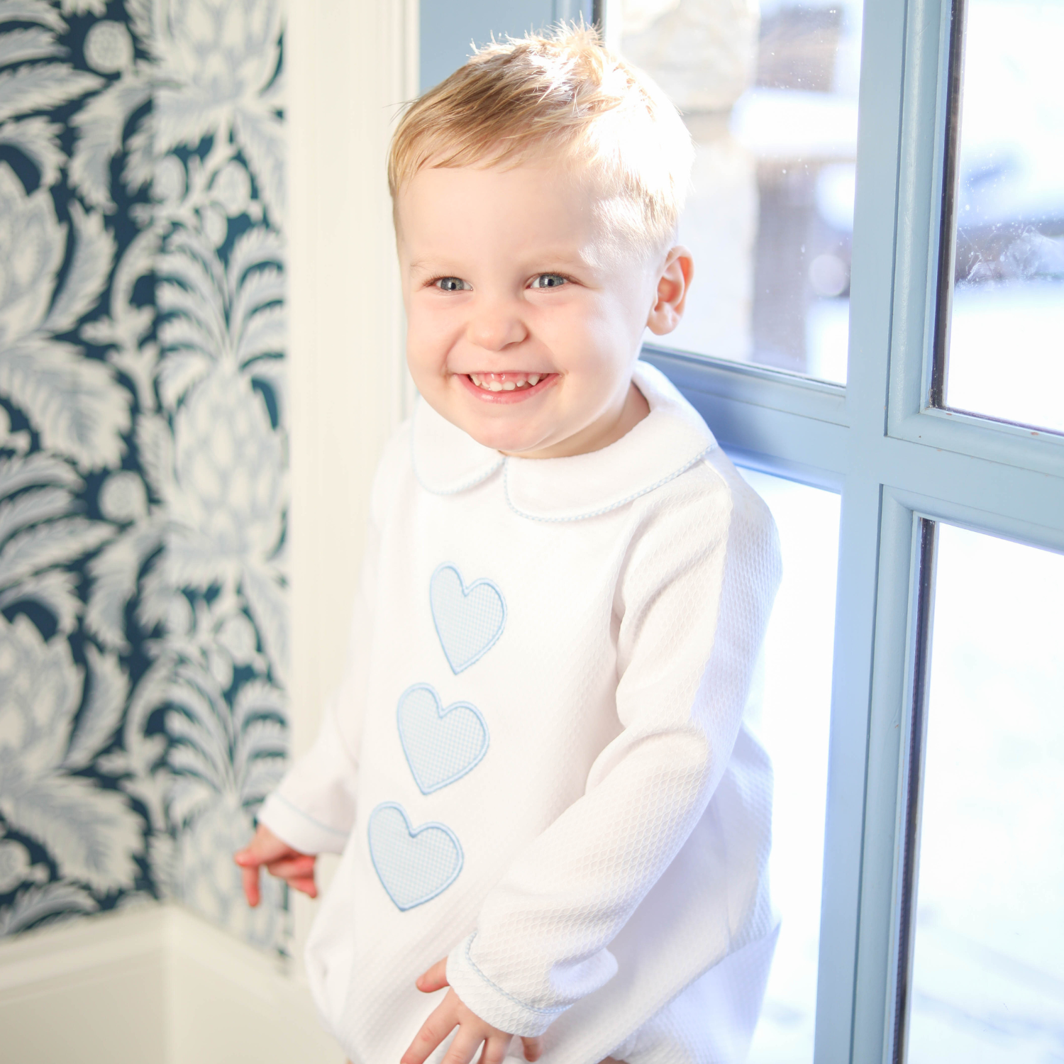 White Honeycomb & Baby Blue Gingham Heart Bubble