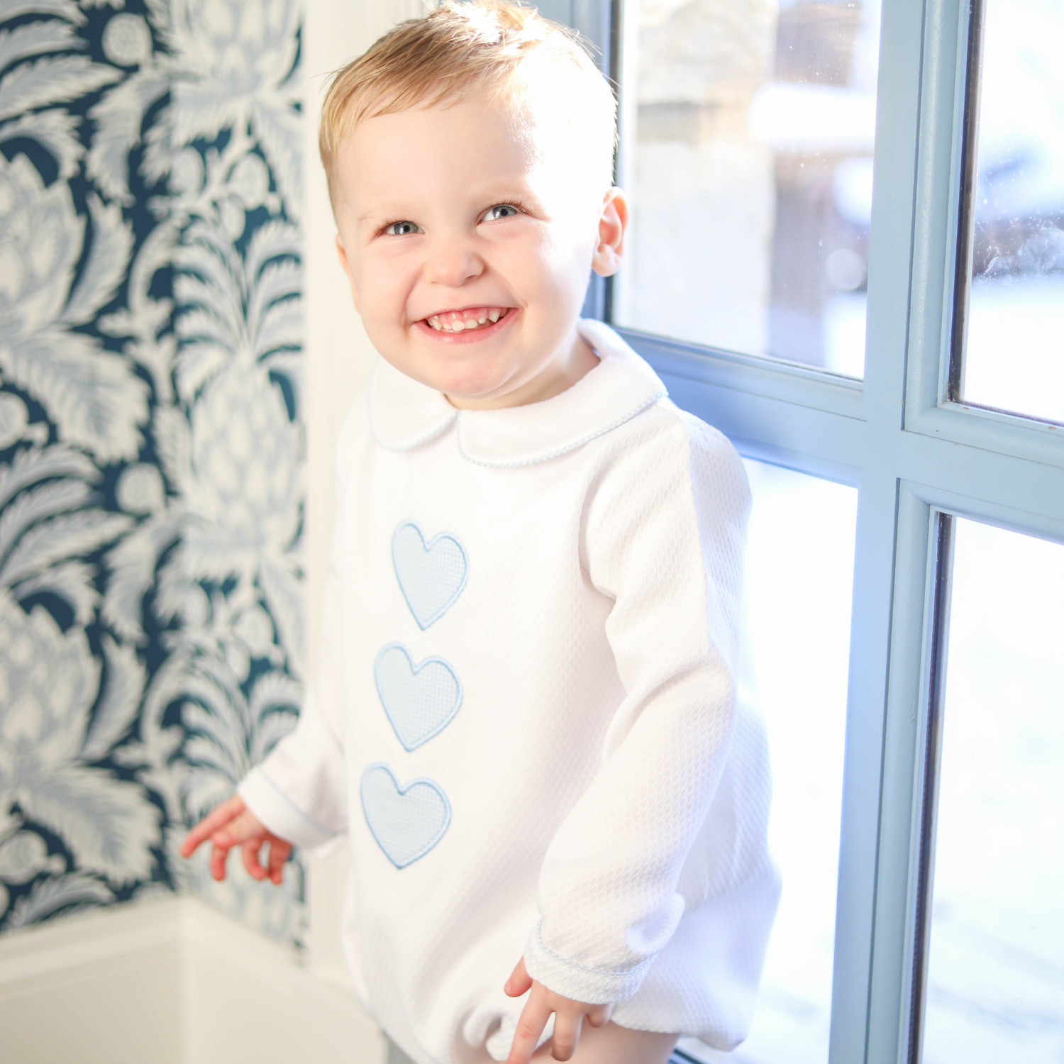 White Honeycomb & Baby Blue Gingham Heart Bubble