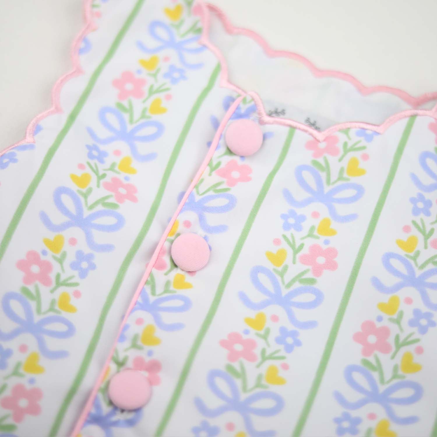 Blue Floral Scalloped Swing Set