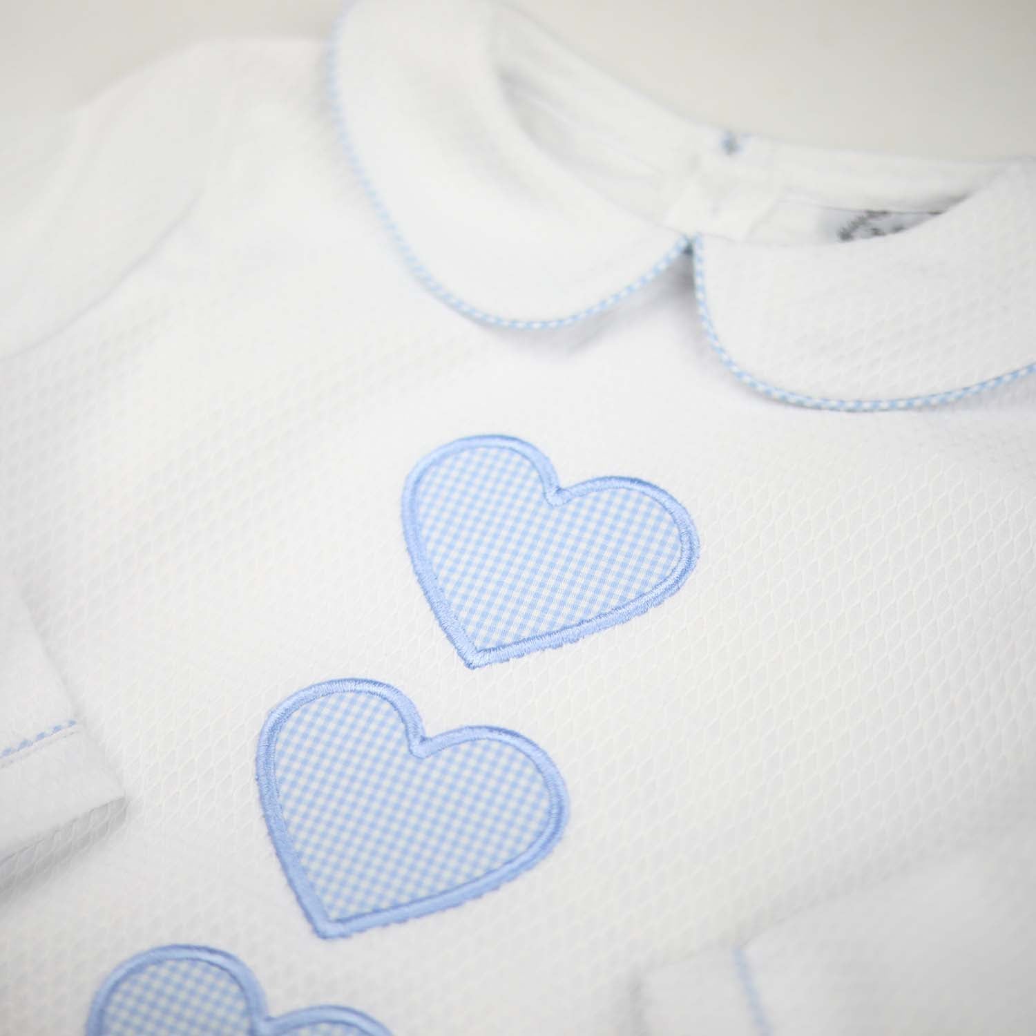 White Honeycomb & Baby Blue Gingham Heart Bubble